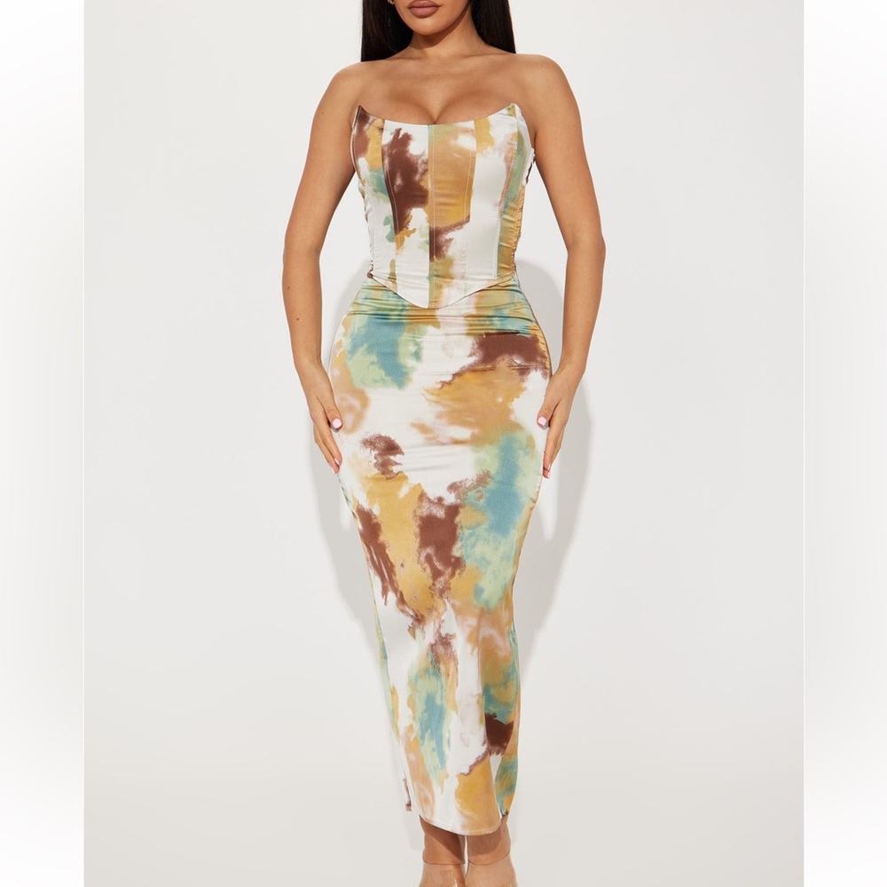 Here And Ready Skirt Set